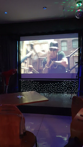 Opinii despre Blue Pub în Ñuñoa - Gastronomía y hostelería