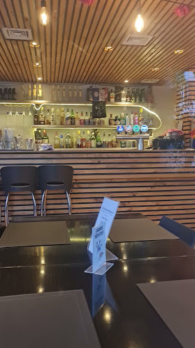 Chicken International Restaurant - Gastronomía y hostelería