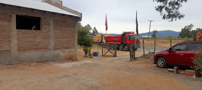 Klm 14 camino a quirihue sector cancha alegre pasado cruce coronel, 3690000 Cauquenes, Maule