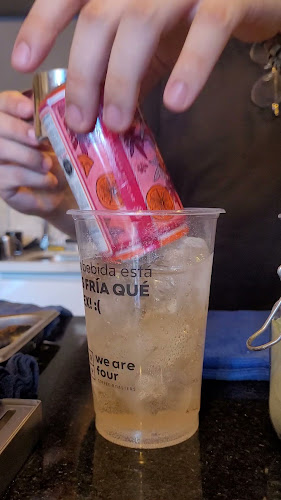 Opinii despre We Are Four Coffee Roasters în Providencia - Gastronomía y hostelería