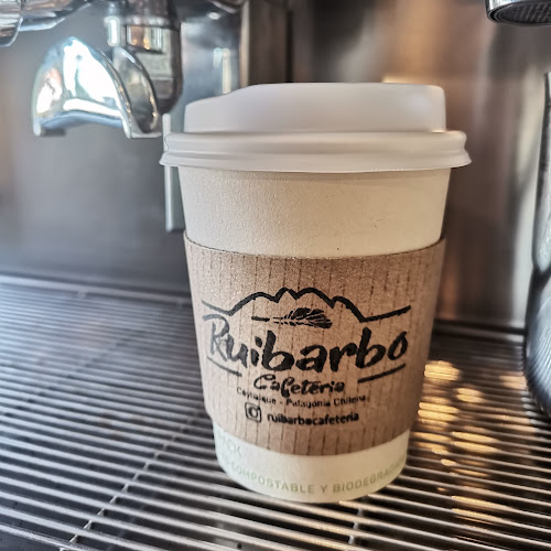 Opinii despre Ruibarbo Cafetería în Coyhaique - Gastronomía y hostelería