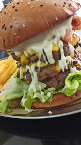 Date Con todo Burguer grill - La Cisterna