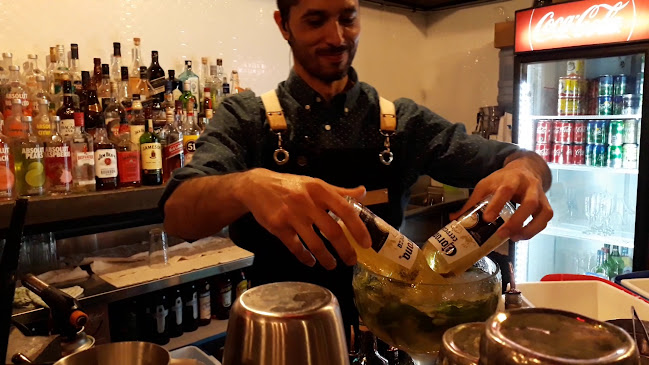 Opinii despre Hell Street Bar în Iquique - Gastronomía y hostelería