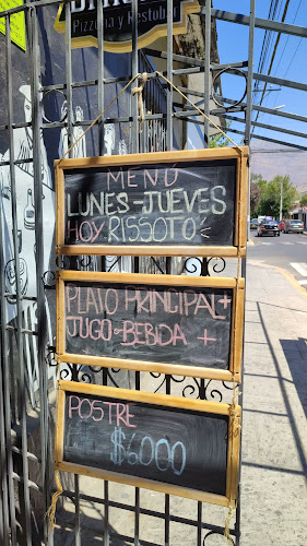 Opinii despre Pizzería y Restobar Di María - San Felipe în San Felipe - Gastronomía y hostelería