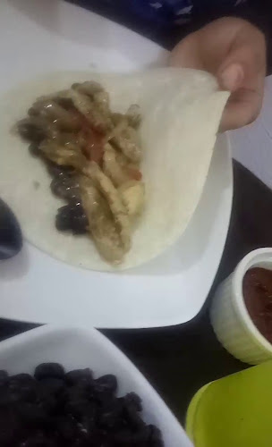 Opinii despre TAQUERIA LOS CUATES TALCA în Talca - Gastronomía y hostelería