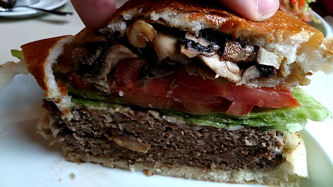 Opinii despre Castillo Hamburgo în Ñuñoa - Gastronomía y hostelería