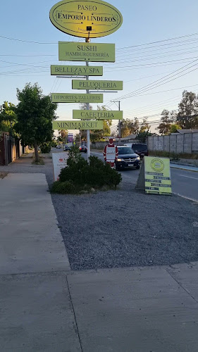 Opinii despre Paseo Emporio Linderos în Buin - Gastronomía y hostelería