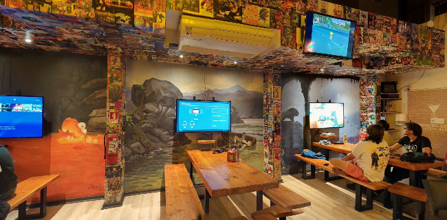 Opinii despre Insert Coin Bar - Ñuñoa în Ñuñoa - Gastronomía y hostelería