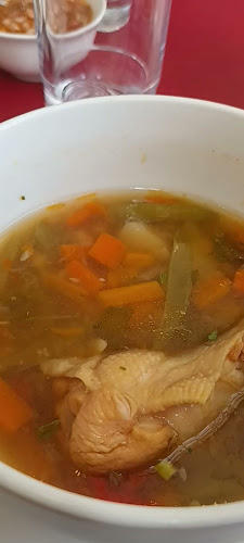 Opinii despre Picada Mercadito Restaurante ORO NEGRO în Puerto Natales - Gastronomía y hostelería