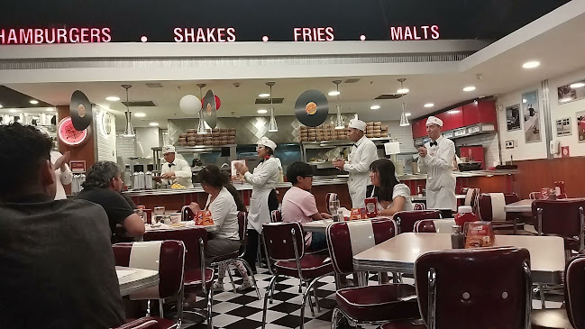Reviews of Johnny Rockets Mallplaza Oeste in Cerrillos - Gastronomía y hostelería