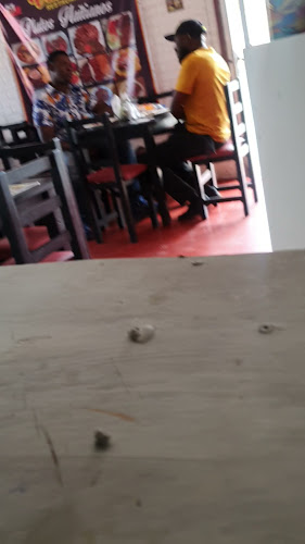 Opinii despre VAVA BAR RESTAURANT în Estación Central - Gastronomía y hostelería