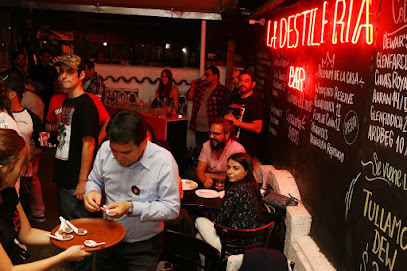 La Destilería Bar