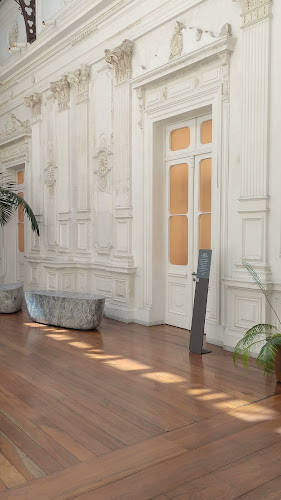 Huérfanos 1515, 8340443 Santiago, Región Metropolitana