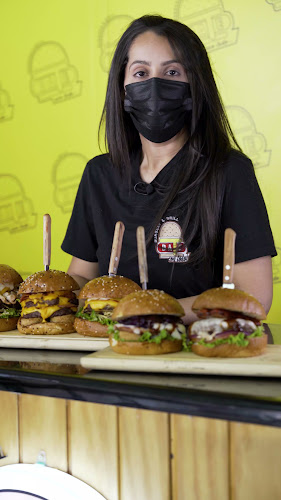 Opinii despre Date Con todo Burguer grill în La Cisterna - Gastronomía y hostelería