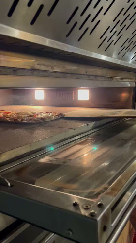 Pizzeria Roma & Trattoria - Gastronomía y hostelería