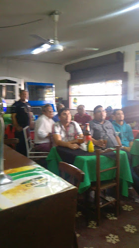 Opinii despre Bar Restoraurant Rosita în La Cisterna - Gastronomía y hostelería