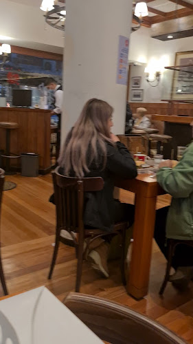 Cafe De Luis Open Times