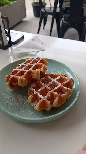 FIORI Cafe & Cocina Open Times