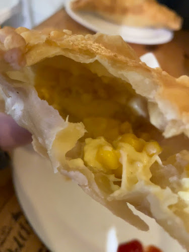 Maku's cafe Open Times