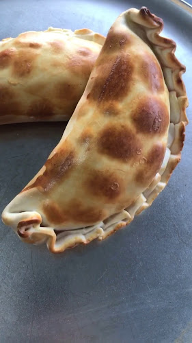 Anaus Pizzeria Phone number