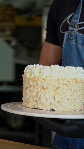 Food Root Pastelería Panadería Open Times