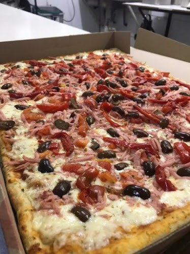 Pizzeria "Dejavu" abierto