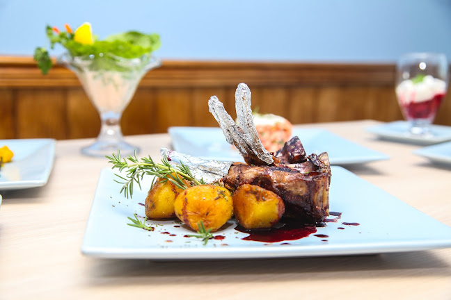 Magallania Seafoods & Drinks - Gastronomía y hostelería