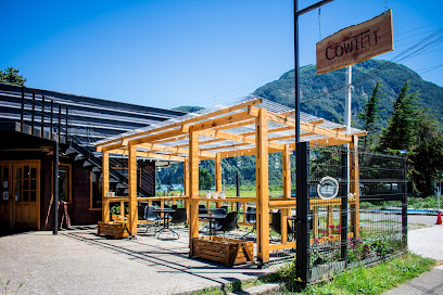 Cowilij Café Boutique