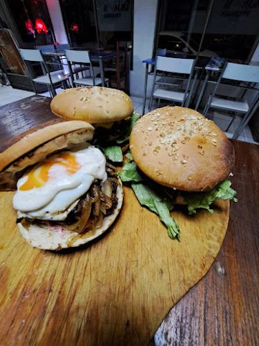 Pizzeria "Dejavu" abierto - Gastronomía y hostelería