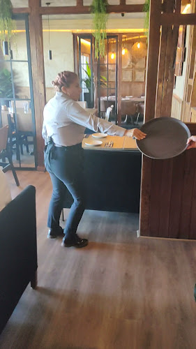 Opinii despre Restaurante Winecaina în Concón - Gastronomía y hostelería