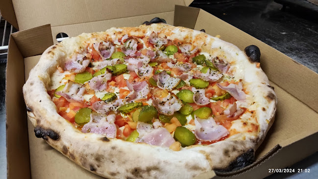 Pizzería Volcanes Open Times