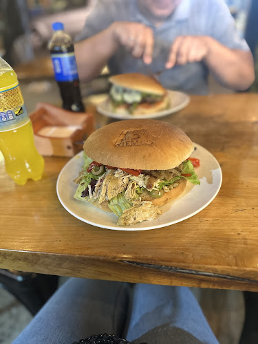 Sandwicheria Mi Tercer Tiempo SPA.