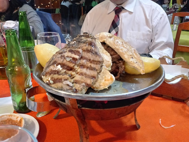 http://www.lacasonadeperales.cl/