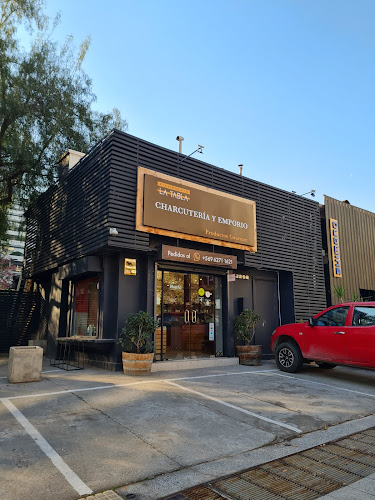 Comments and reviews of Fiambrería La Tabla