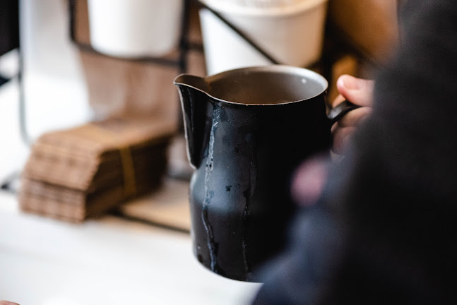 Jengibre Café Phone number