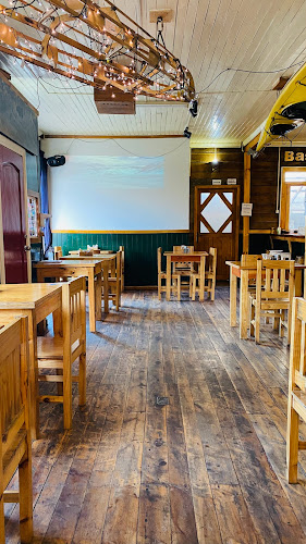 Base Camp Pizzeria - Gastronomía y hostelería