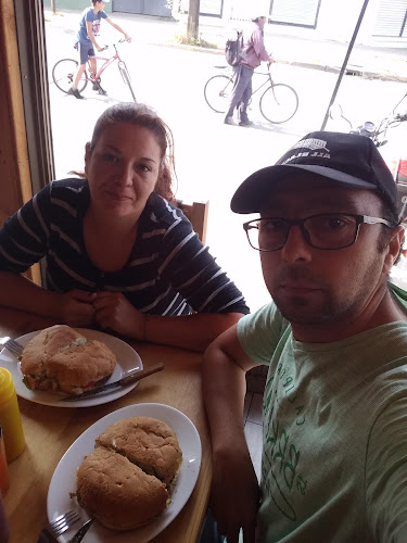 Opinii despre El Bajon. Local Comida Rapida în San Carlos - Gastronomía y hostelería