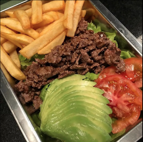 Tres Toques Sandwich cerveza y cafe - La Reina