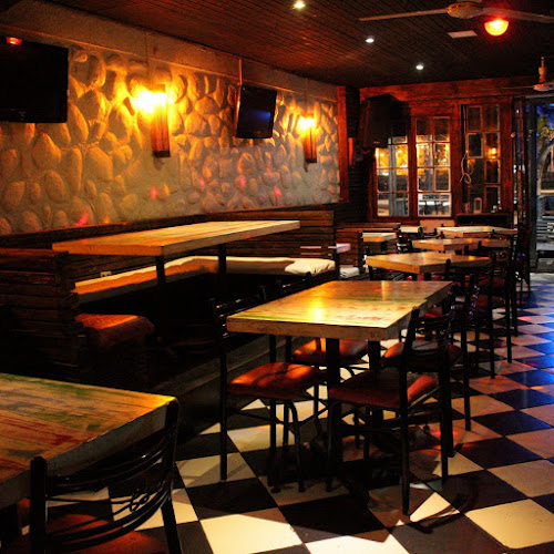 Marcelo Bugueño y Otro