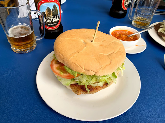 Opinii despre Picada Mercadito Restaurante ORO NEGRO în Puerto Natales - Gastronomía y hostelería