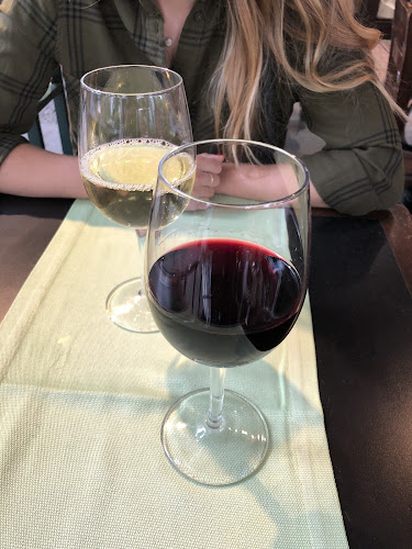 The Wine Room Phone number