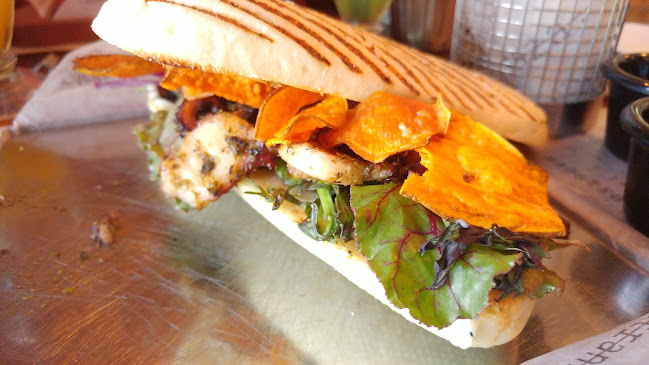 La Maestranza Sandwich & Burger Bar - Vitacura