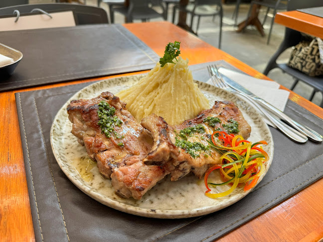 Restaurante Comida Peruana A LA LIMEÑA Phone number