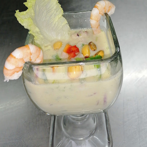 El Bravazzo golf Cocina Peruana - Gastronomía y hostelería