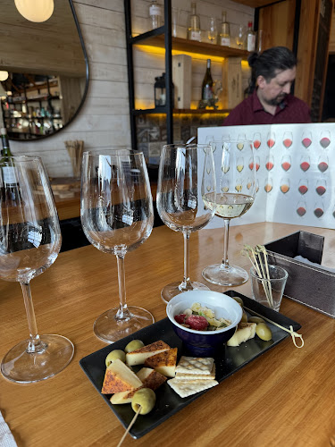 Reviews of Wine & Market Patagonia in Puerto Natales - Gastronomía y hostelería