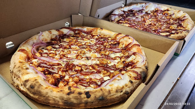 Comments and reviews of Pizzería Volcanes