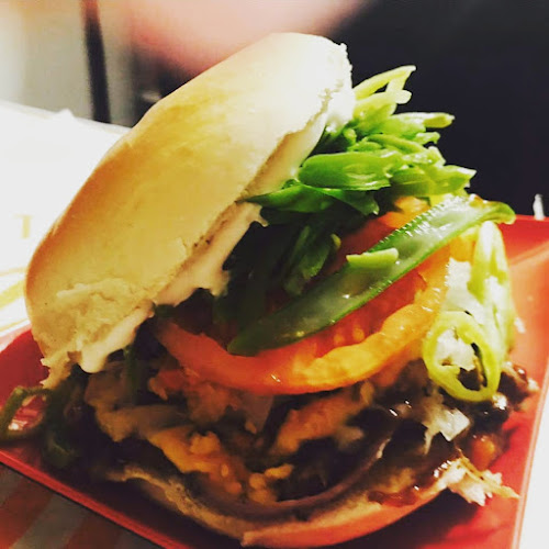 Opinii despre Gourmet Burger sushi în Puente Alto - Gastronomía y hostelería