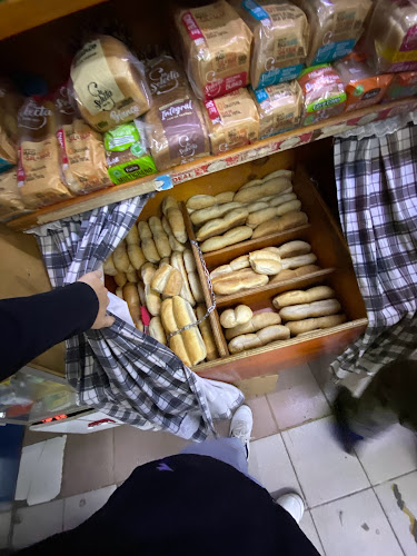 Panadería Y Pastelería Maury - Gastronomía y hostelería