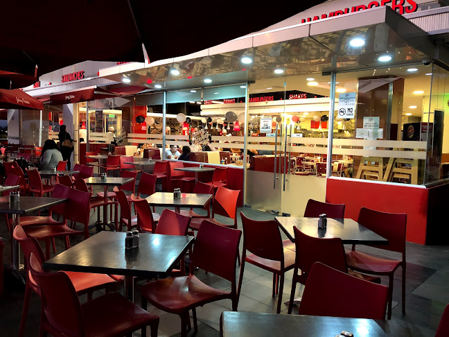 Comments and reviews of Johnny Rockets Mallplaza Oeste