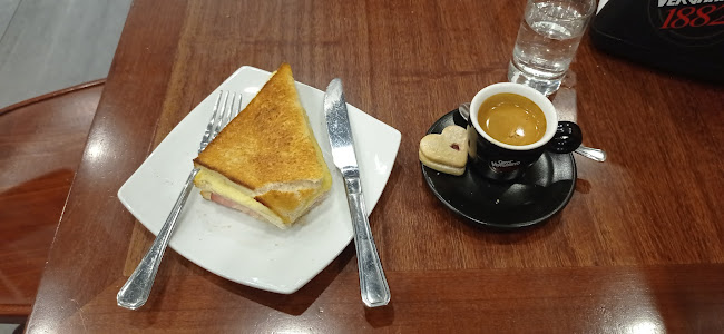 Comentarii opinii despre Cafe Cinema